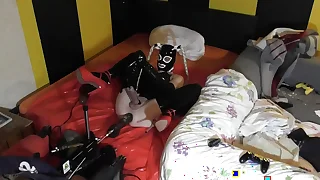 Hard amateur machine fuck in Latex